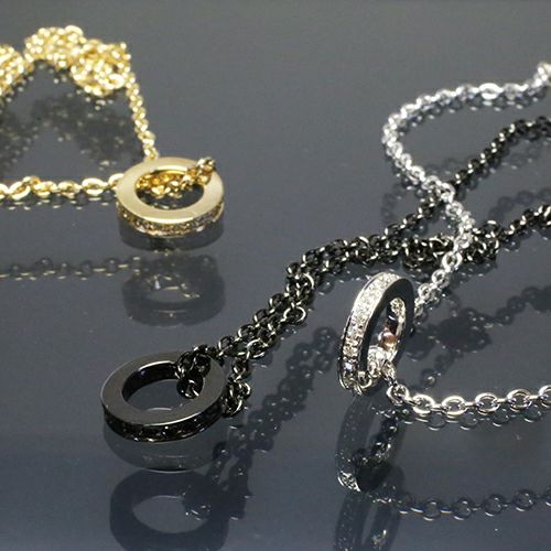 Flat-Band Diamond Star Necklace - Black