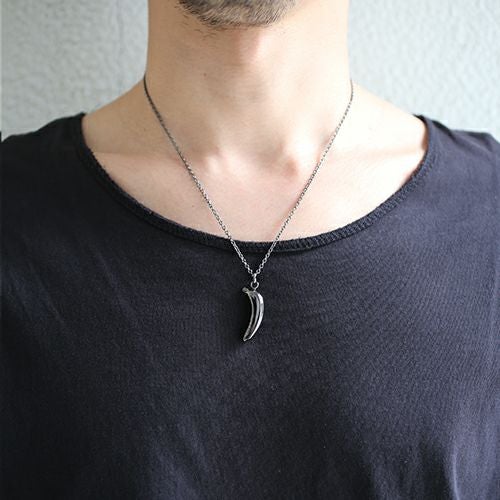 "Sonna Banana" Necklace M - Black