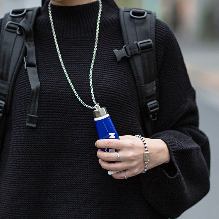 Lip Cap Necklace - Blue