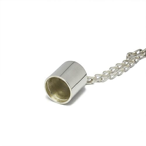 Lip Cap Necklace - Green