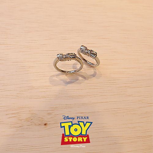TOYSTORY Woody & Buzz Shakehand Ring