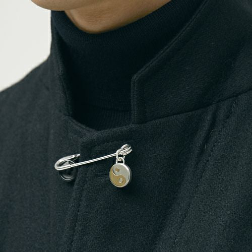 YINANDYANG Safety Pin with SHIN'SPARK Tao Mark Keychain