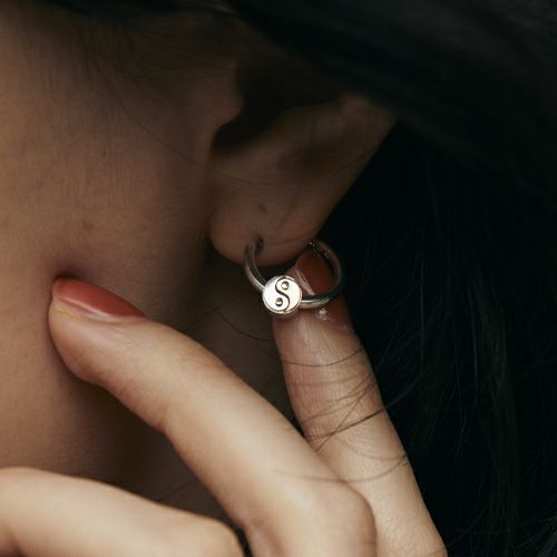YINANDYANG Earring with SHIN'SPARK Tao Mark (Single Ear)