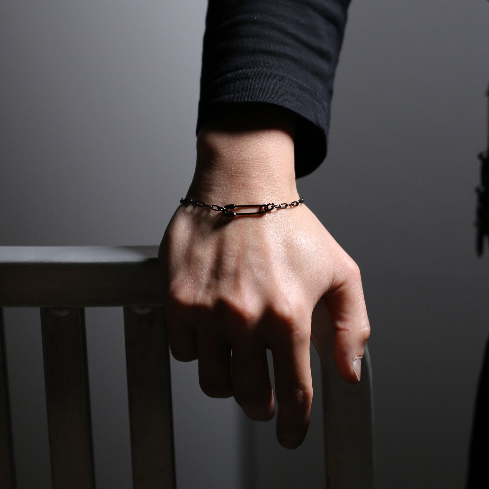 Long Safety Pin Azuki Chain Diamond Bracelet S - Black