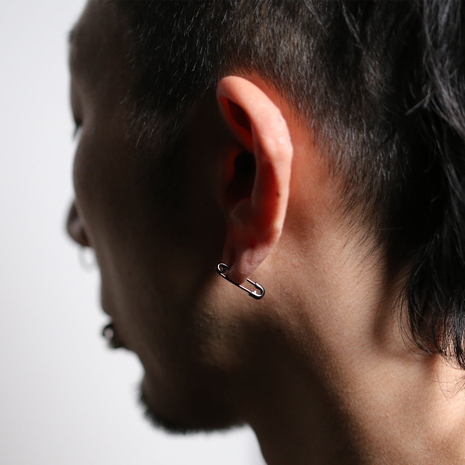 Safety Pin Diamond Earrings XS - Black / Single Ear