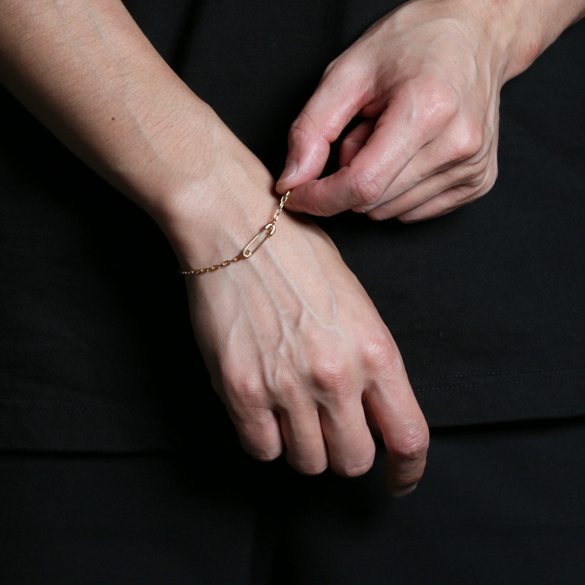 Safety Pin Long Azuki Chain Diamond Bracelet XS - Gold