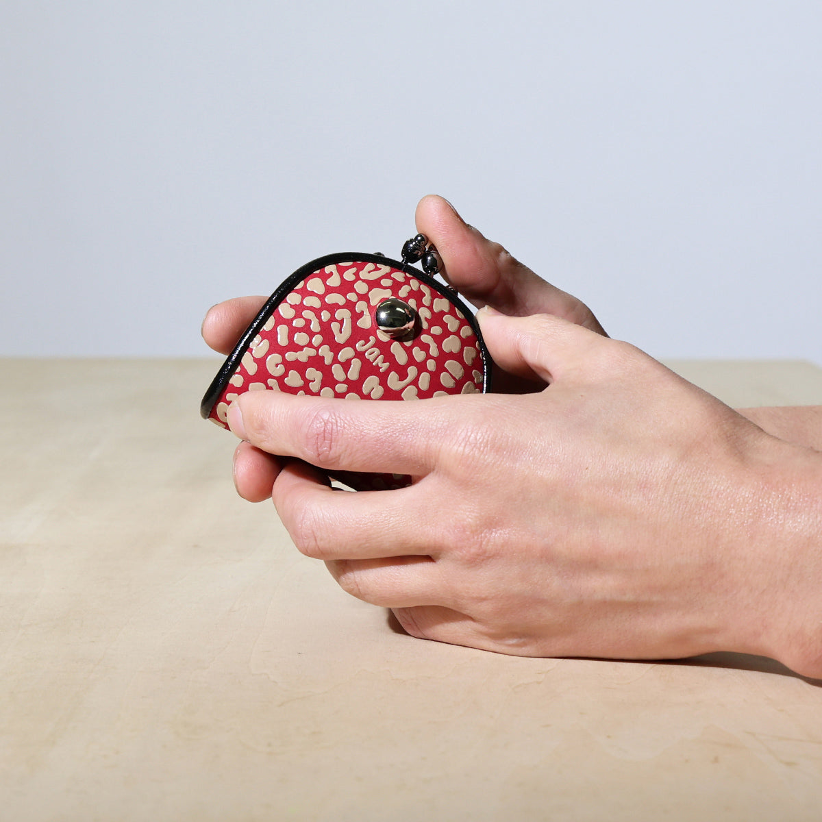 Inden - Indenya Clasp Purse/Coin Case RED×WHITE Leopard Print