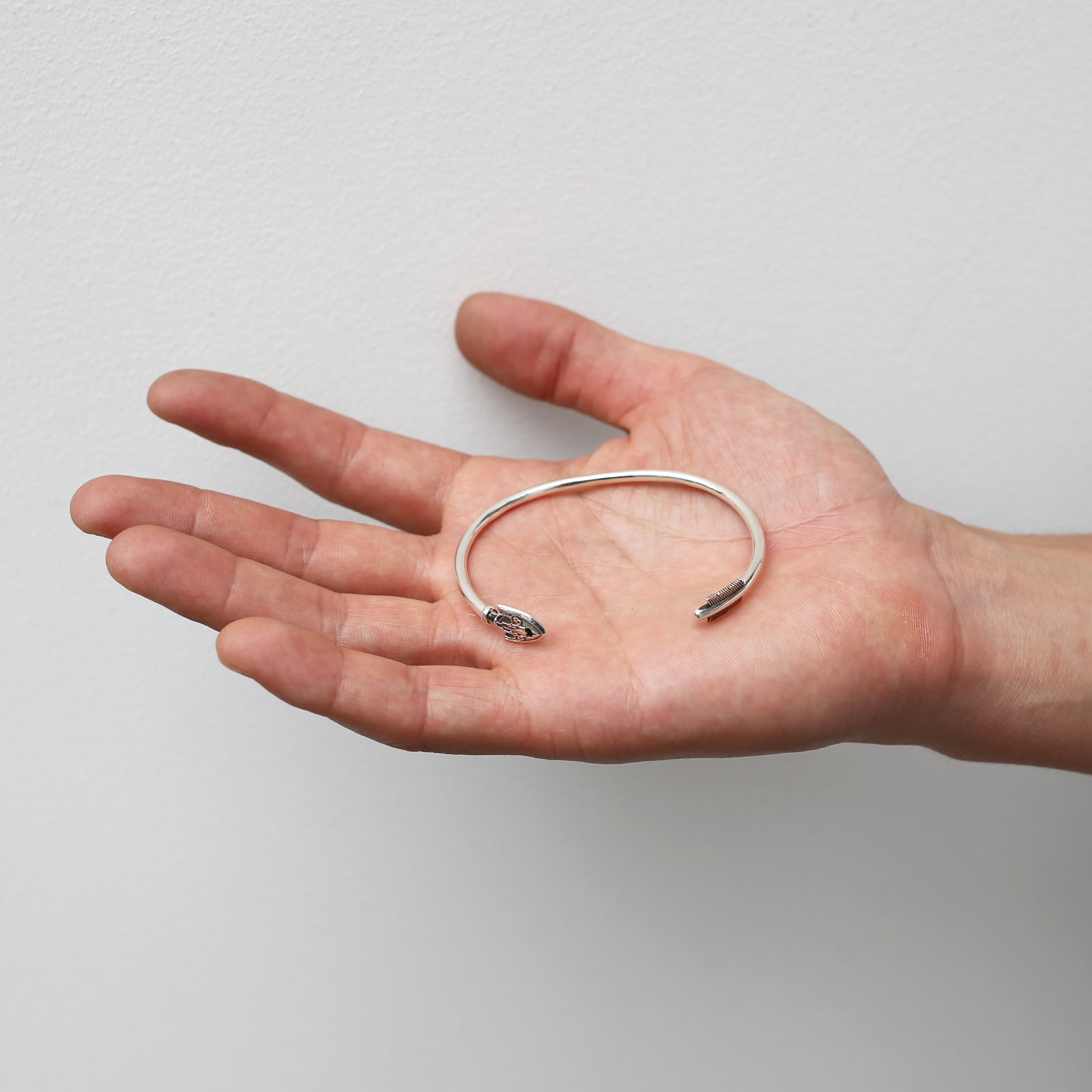 《JOJO的奇妙冒险:不灭钻石》替身箭手镯