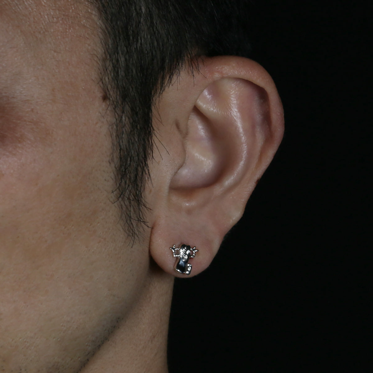 JoJo的奇妙冒险:黄金之风 穿孔山(单只耳环)