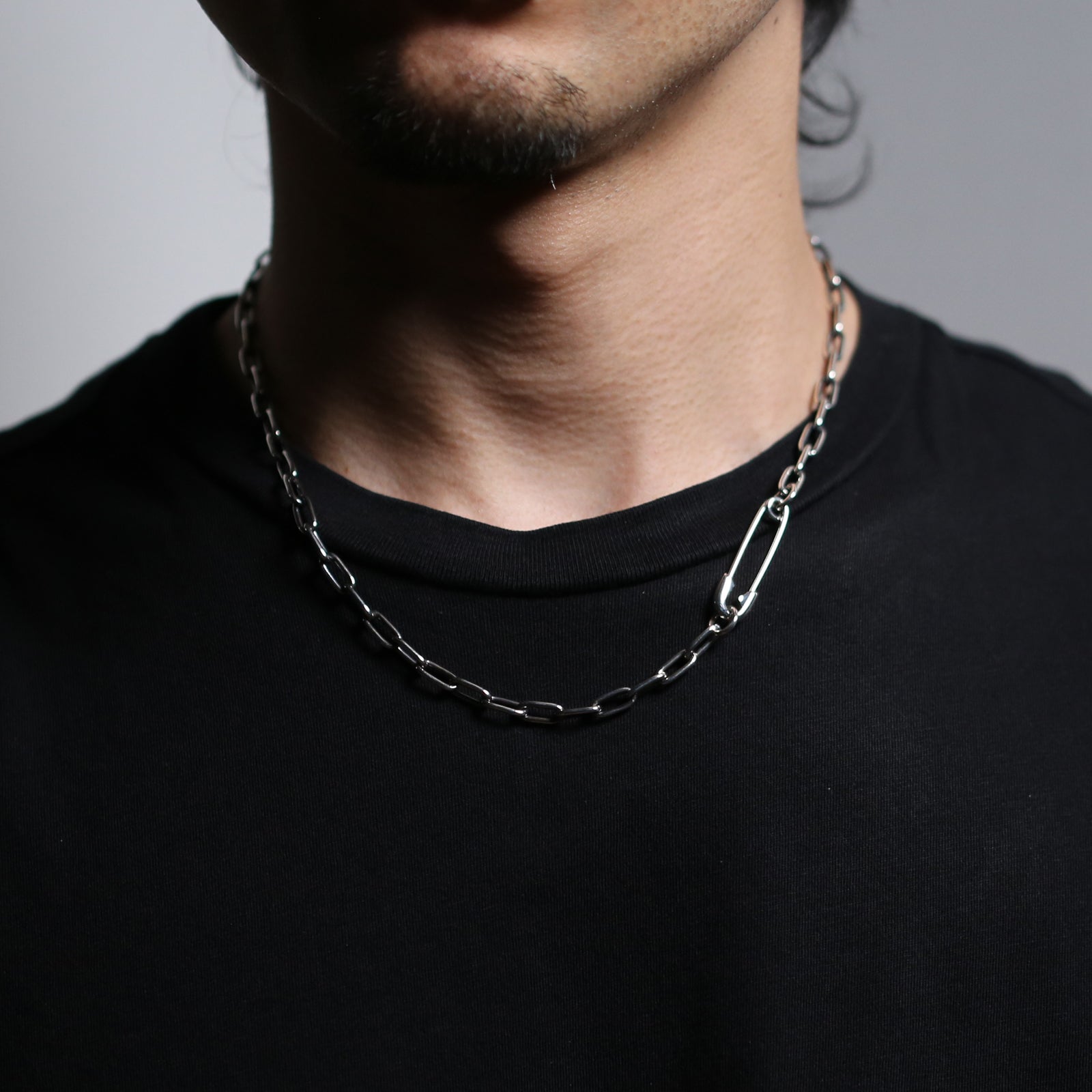 Safety Pin Long Azuki Chain Diamond Necklace M - Silver (Smoked Finish)