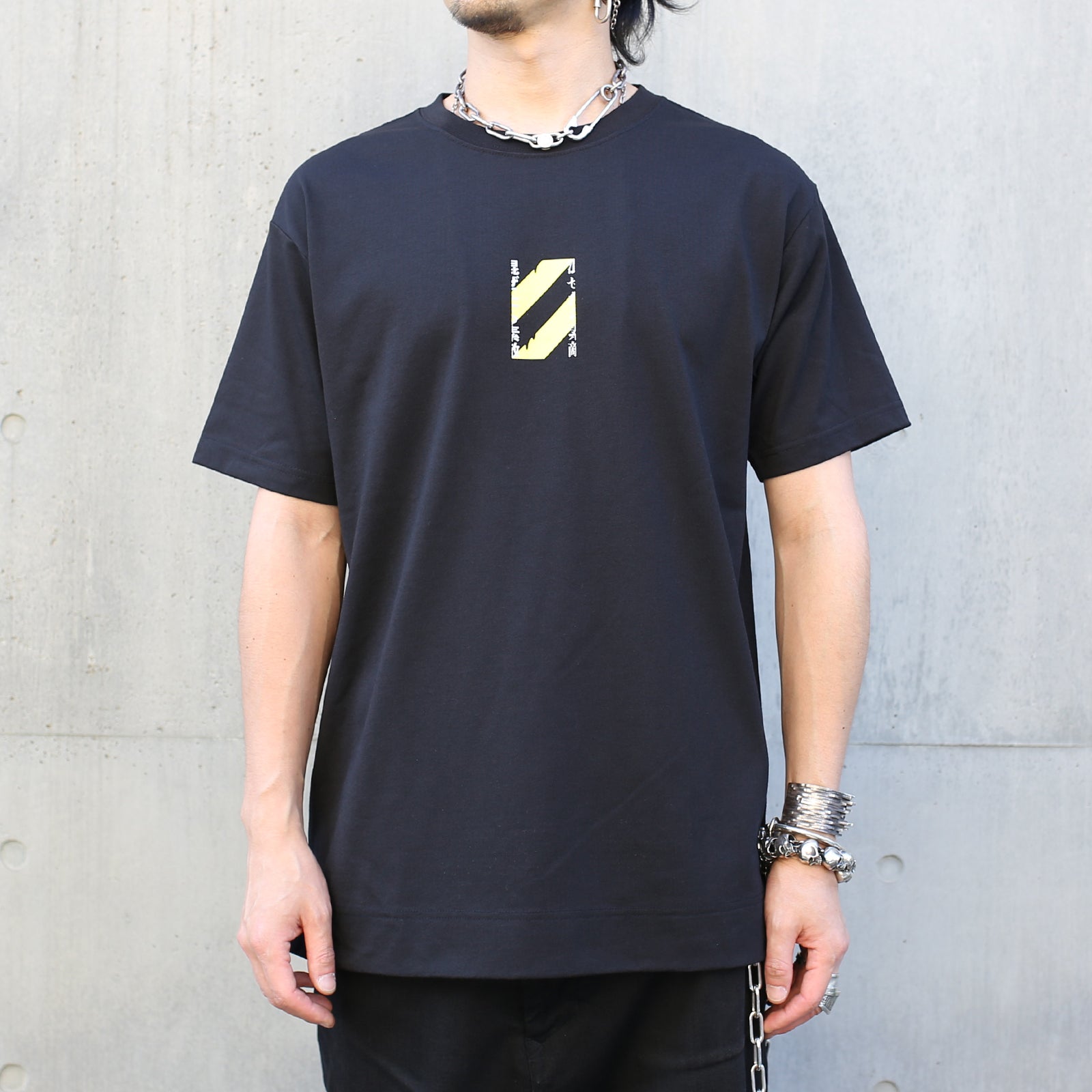 25 + 1 = NICOICHI Graphic T-Shirt / Black
