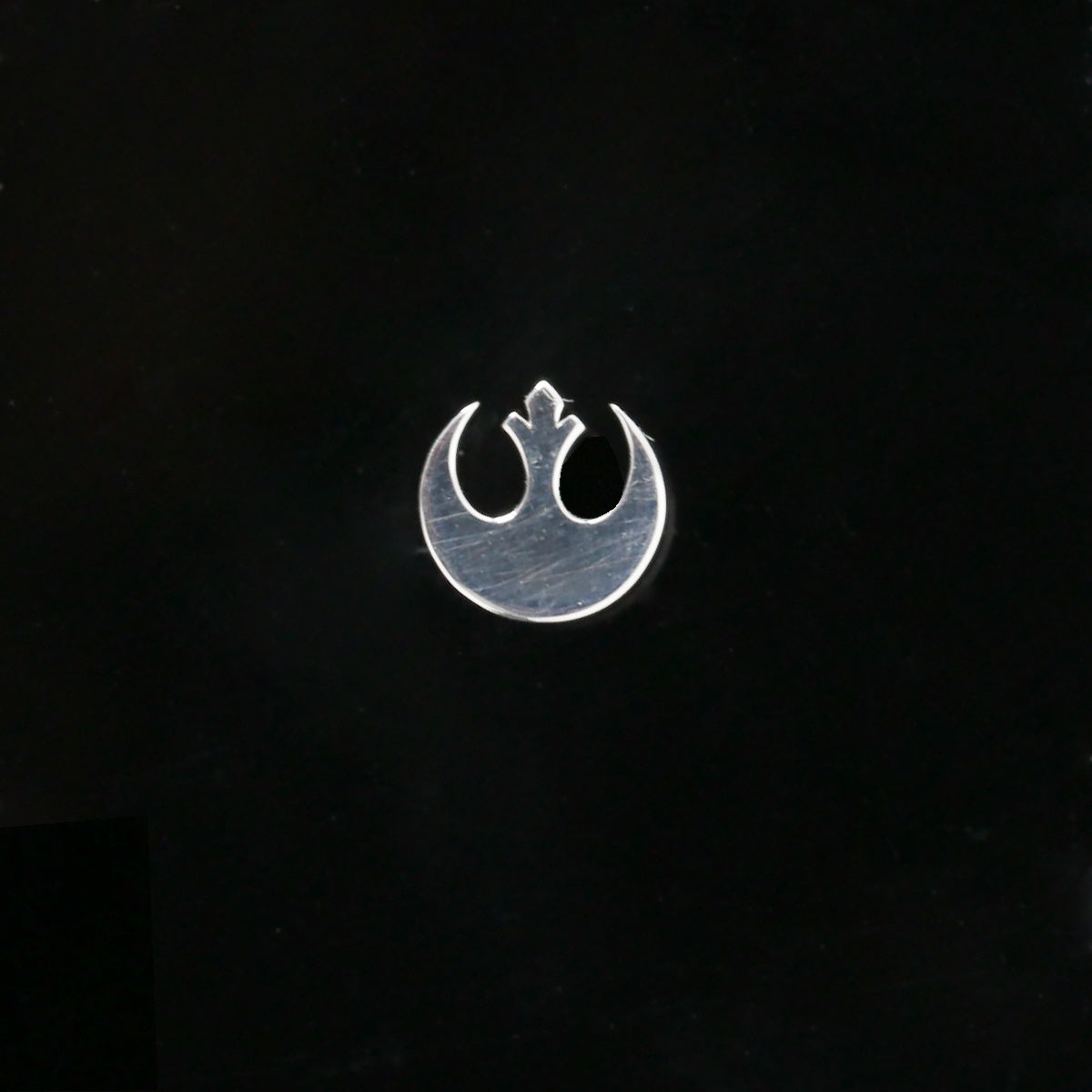 星球大战™ 反叛军标志耳环 - 银色/单只