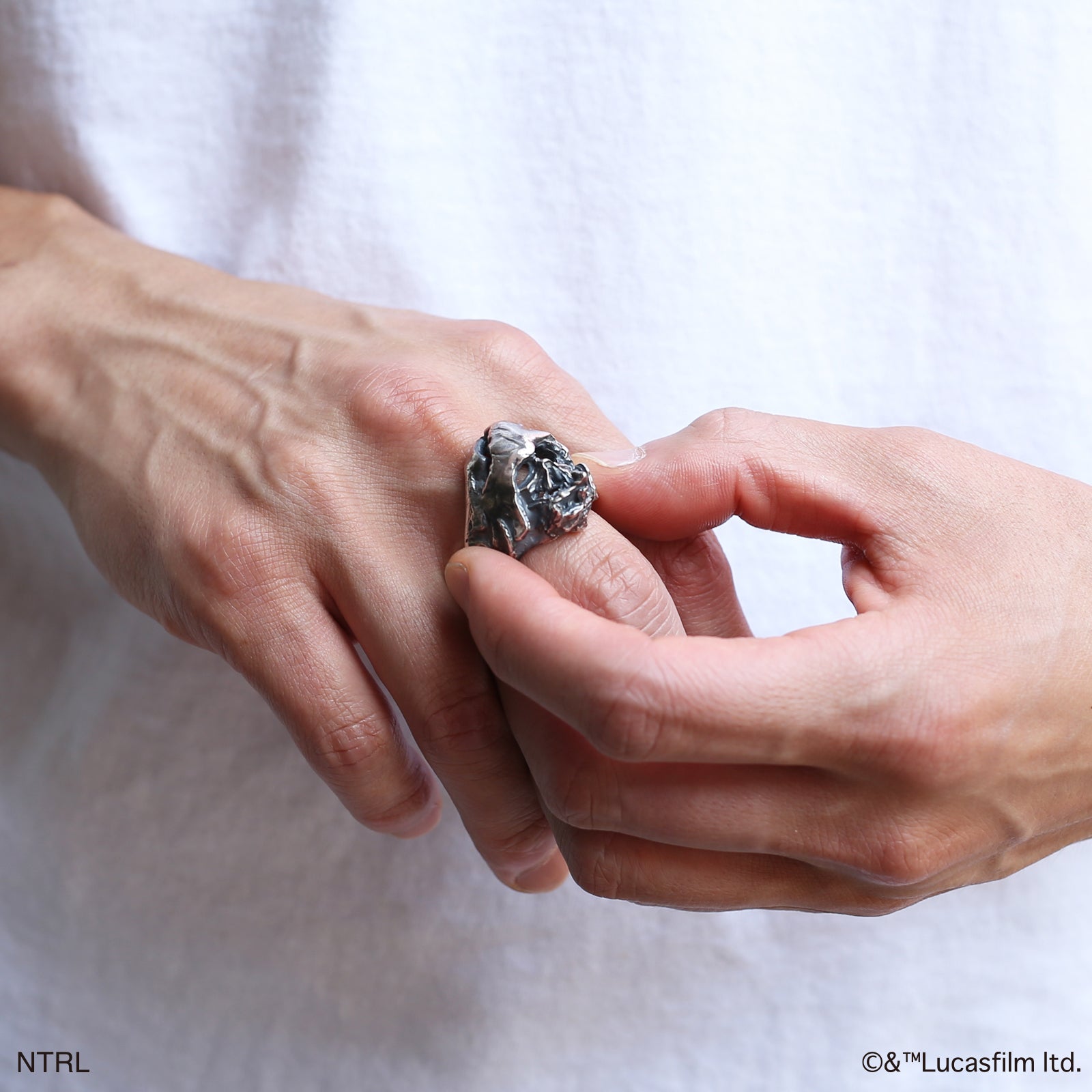 星球大战™ 星球大战™ 达斯·维达死亡面具戒指