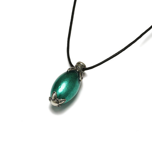 Snow White with the Red Hair Popo & Walnut Stone Necklace