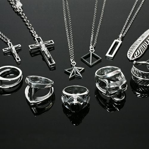 Skeleton Star Stud Necklace