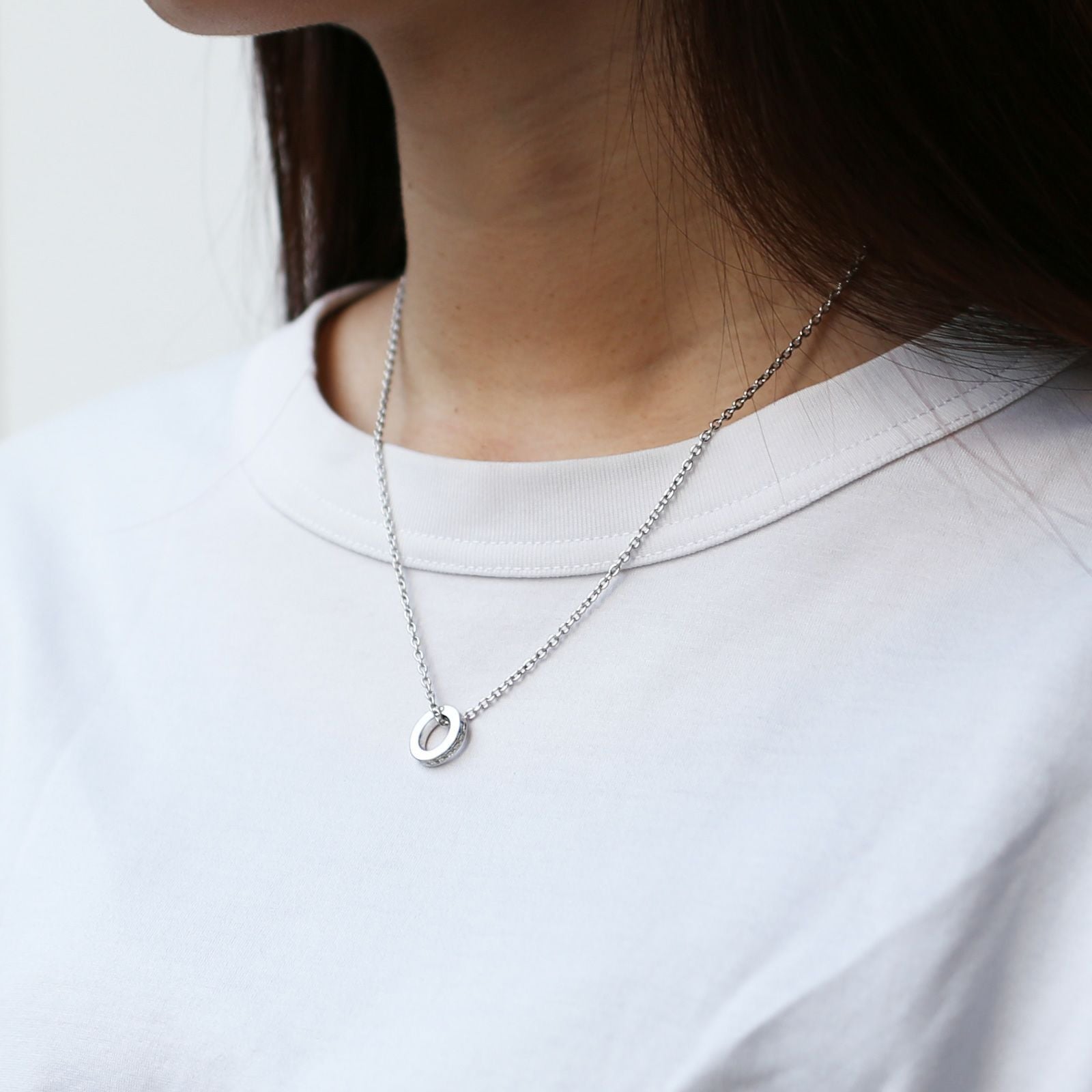 Flat-Band Diamond Star Necklace - Silver