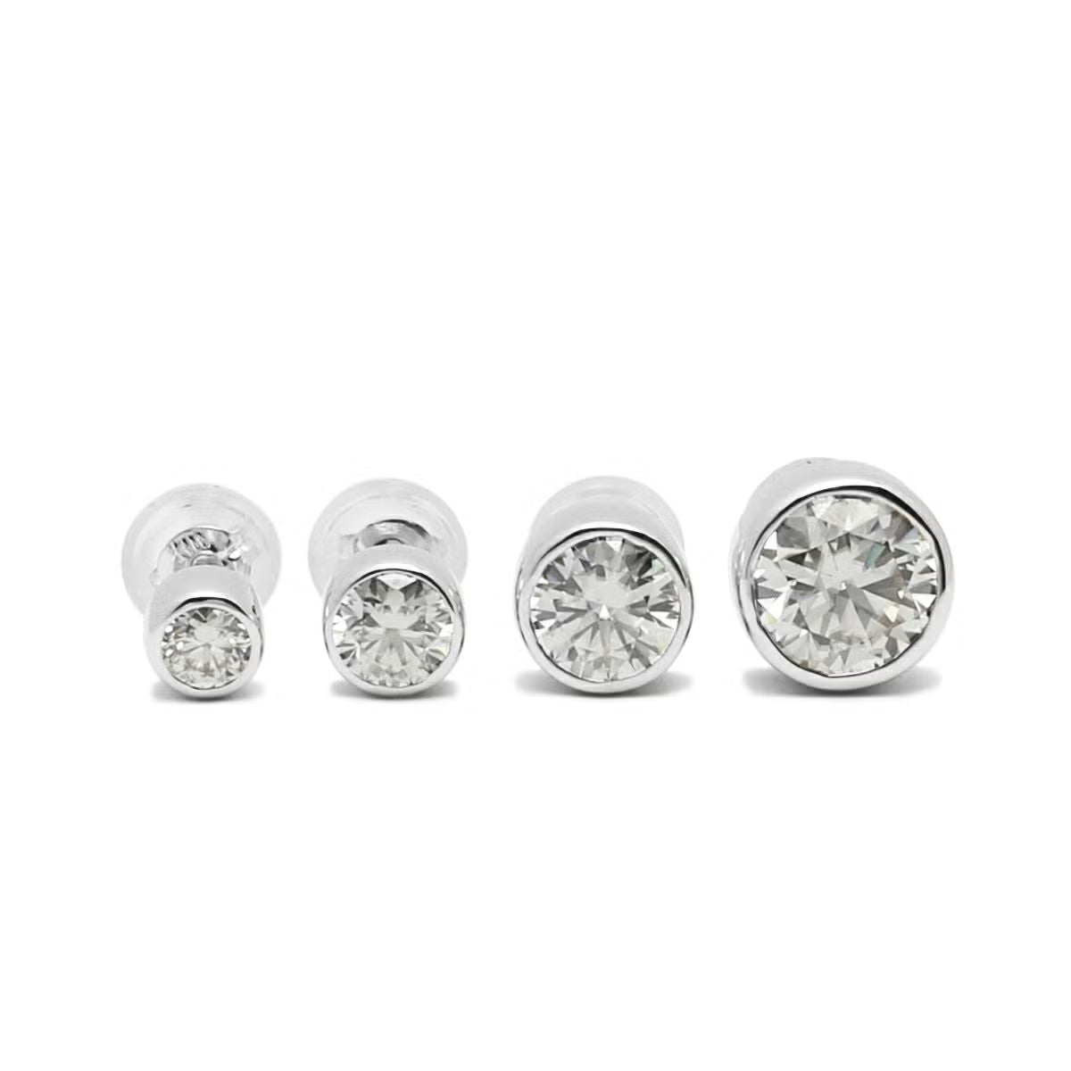 Modern Moissanite Earrings 6.5mm - Silver / Single Ear