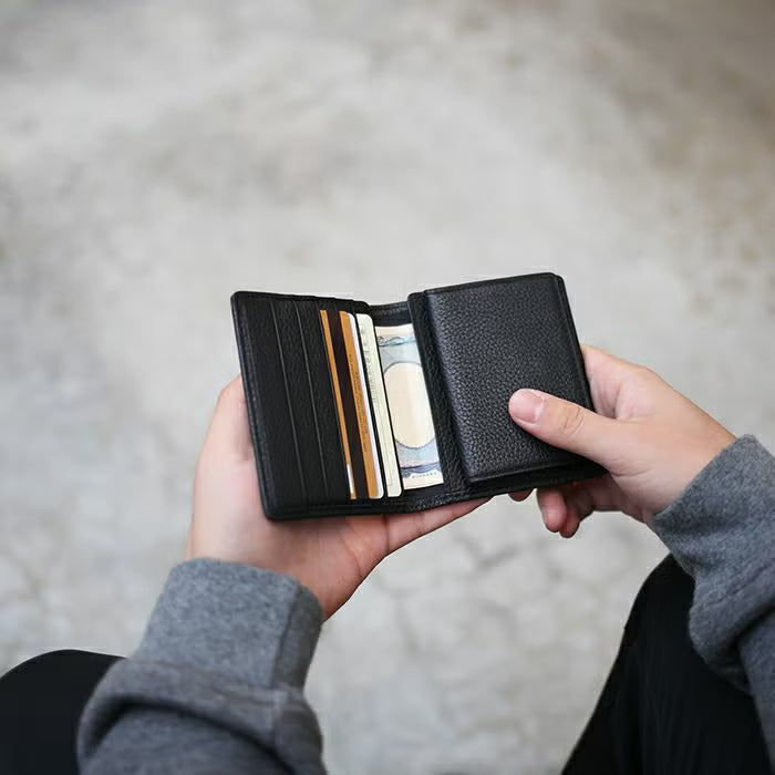 Cowhide Leather REIWA Compact Mini Wallet Oval Bi-fold Wallet / Fragment Case