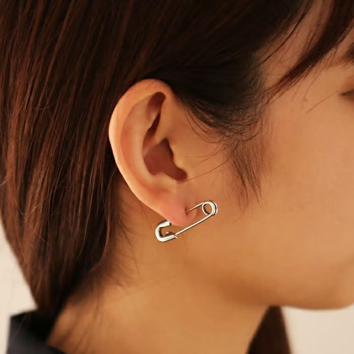 Birthstone Safety Pin Earring M - Silver (Single Ear)