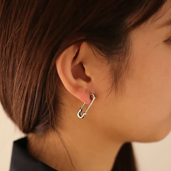 生日石別針耳環 S - 銀色（單隻）