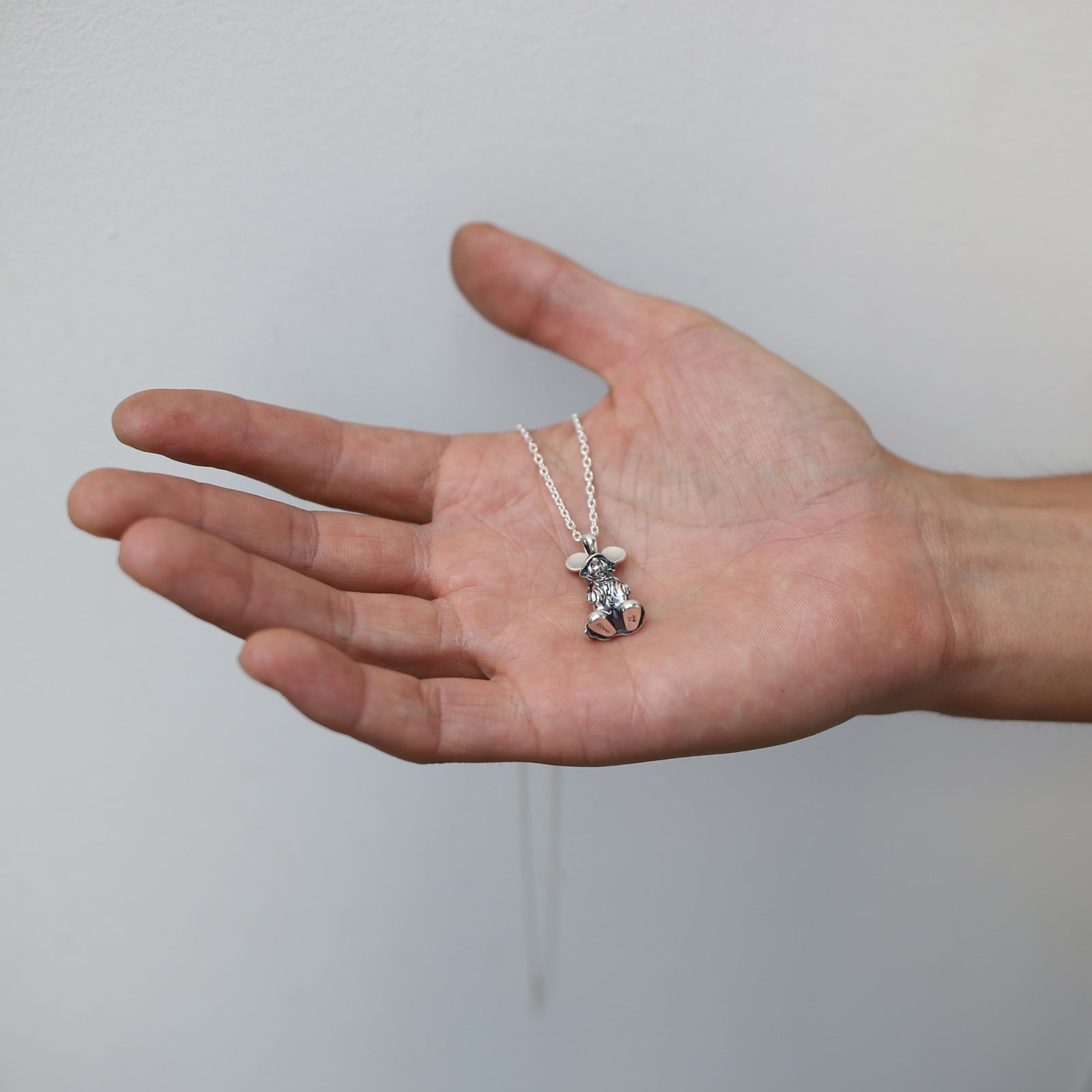 王国之心“国王（米奇老鼠）”项链 - 浅色（银色）