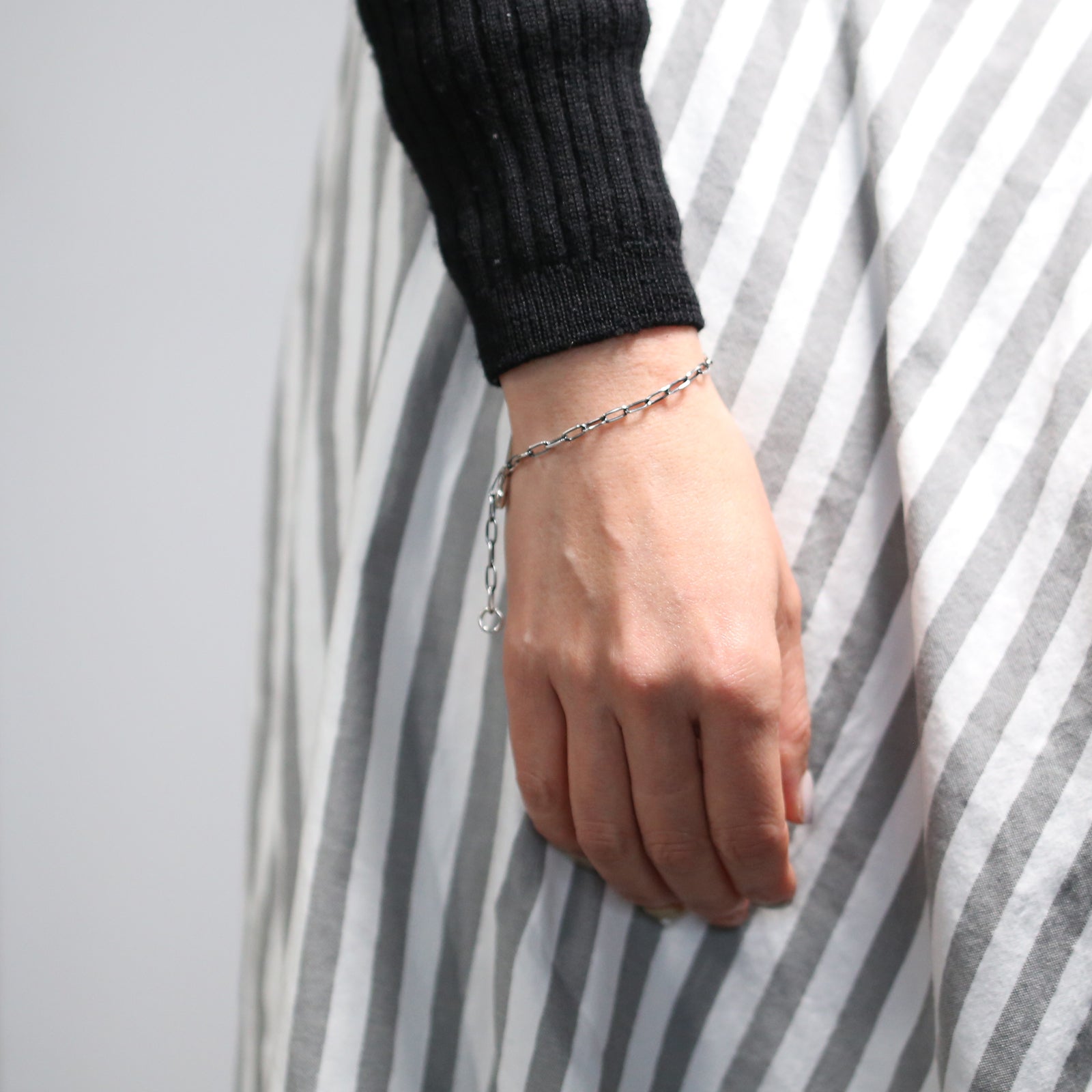 Long Safety Pin Azuki Chain Diamond Bracelet S - Silver (Smoked Finish)