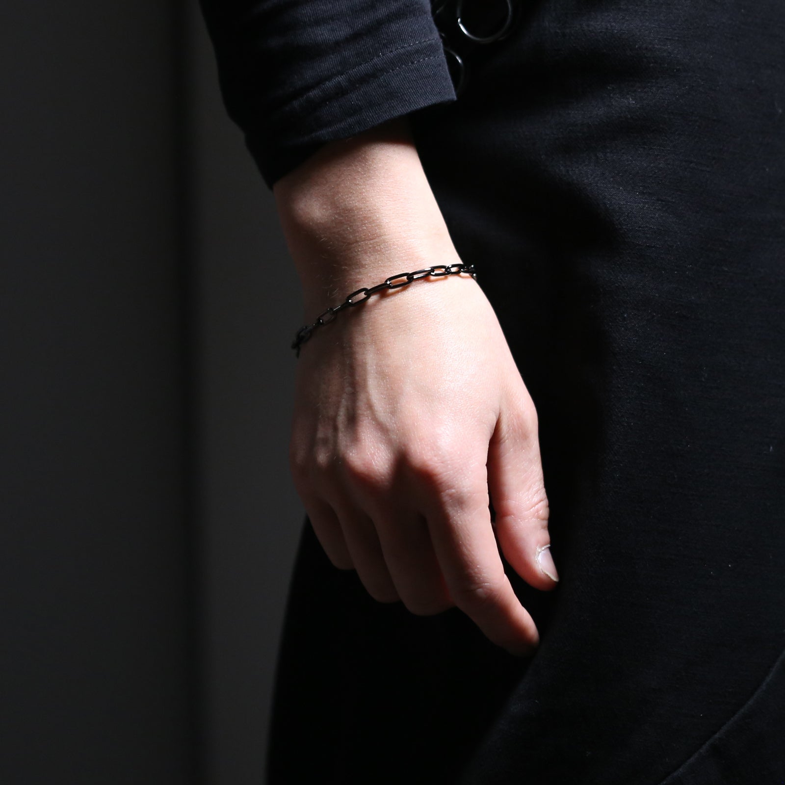 Long Safety Pin Azuki Chain Diamond Bracelet M - Black
