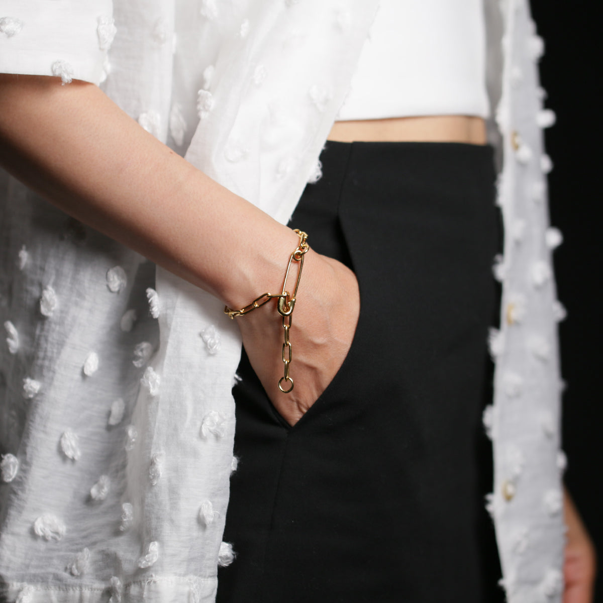 Long Safety Pin Azuki Chain Diamond Bracelet M - Gold