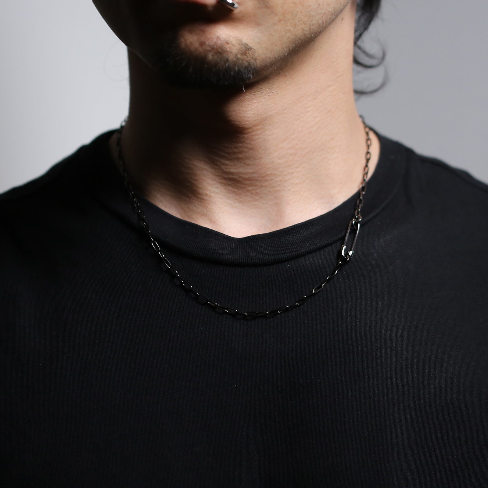 Safety Pin Long Azuki Chain Diamond Necklace S - Black