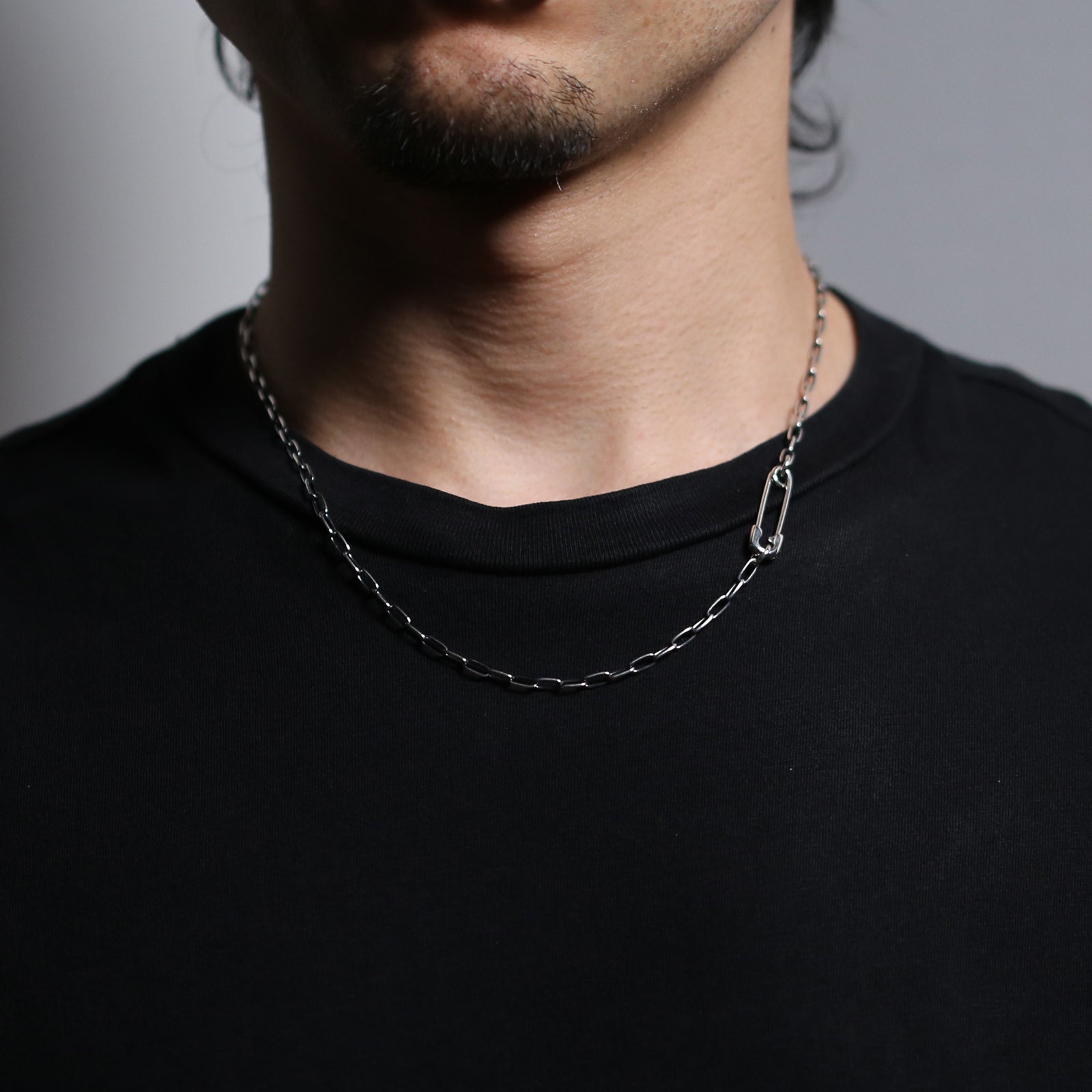 Safety Pin Long Azuki Chain Diamond Necklace S - Silver (Smoked Finish)