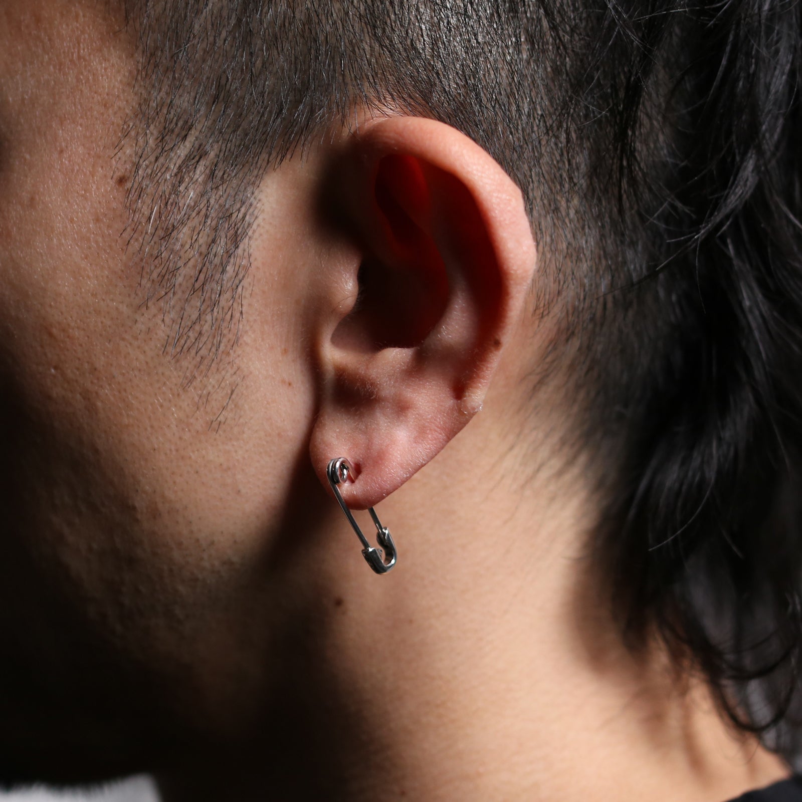 Safety Pin Diamond Earrings S - Silver (Smoked Finish) / Single Ear