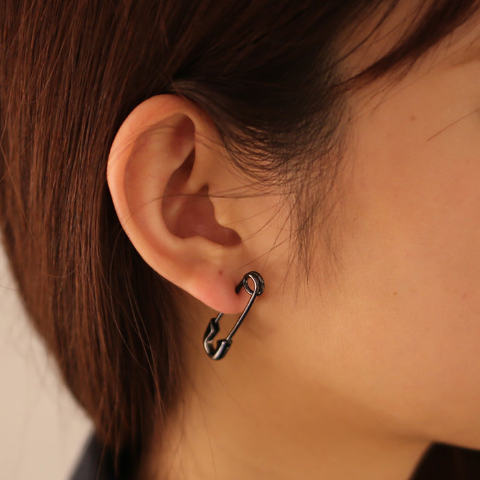 别针钻石耳环 S - 黑色 / 单只