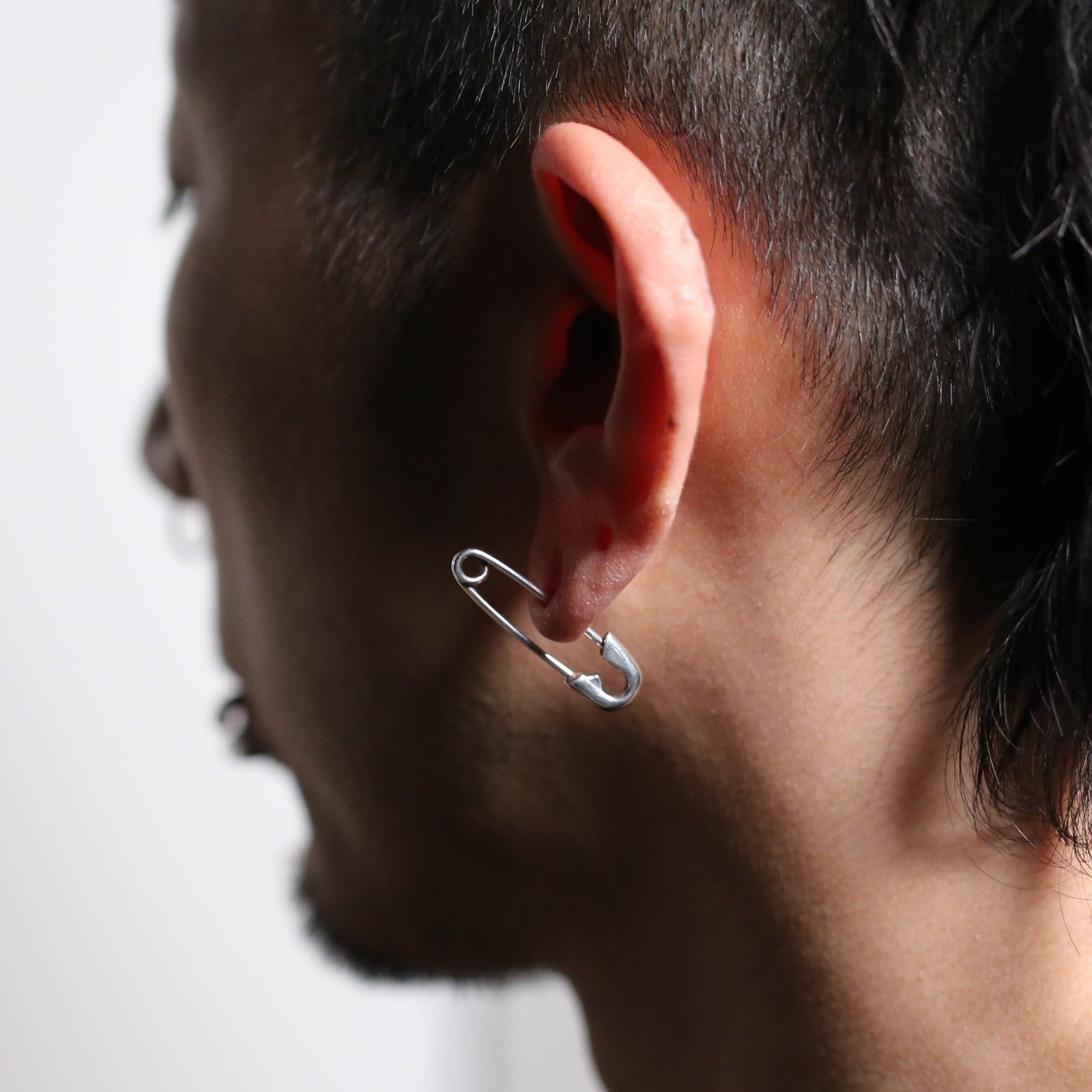 Safety Pin Diamond Earrings M - Silver (Smoked Finish) / Single Ear