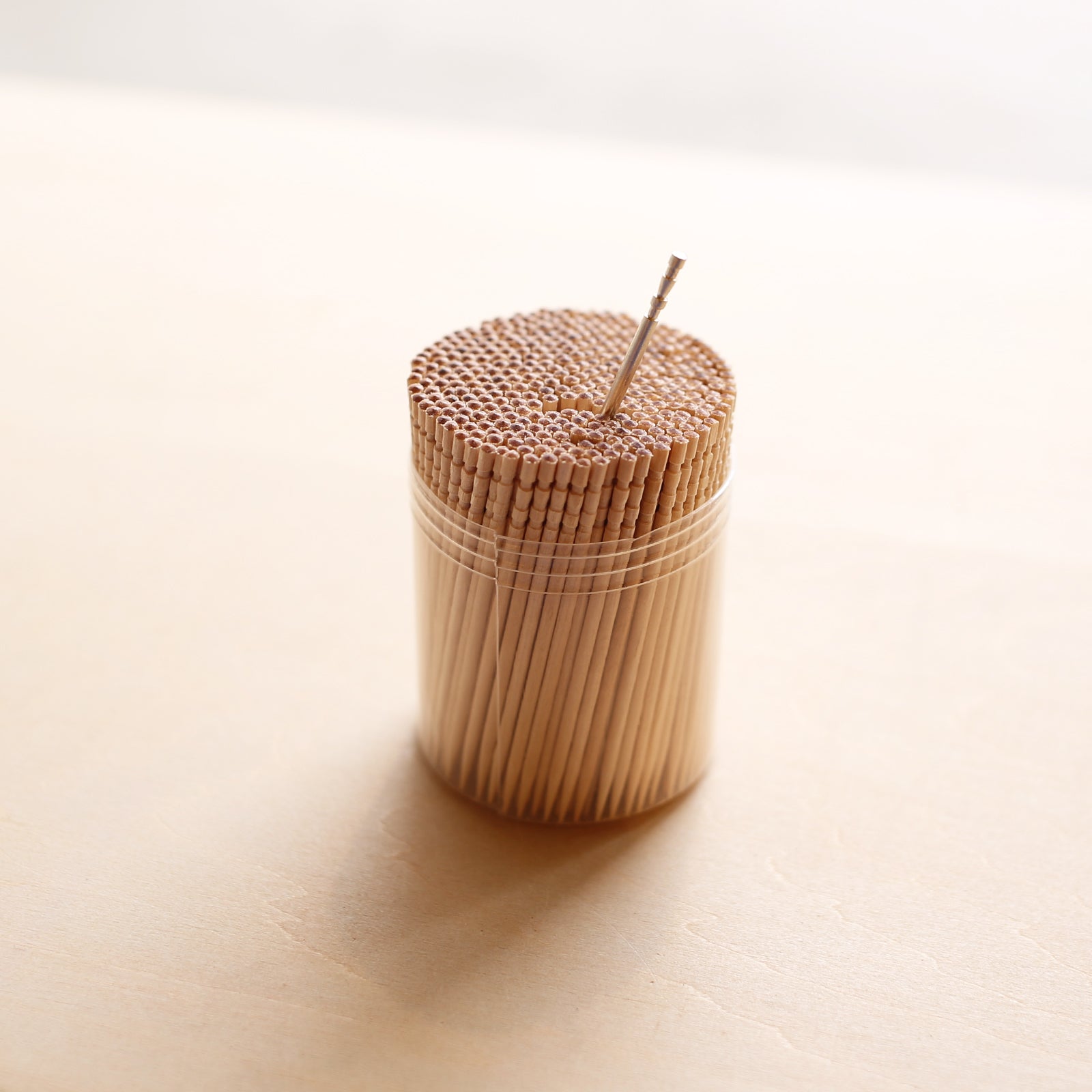 Silver Toothpick Round / Silver Jubilee