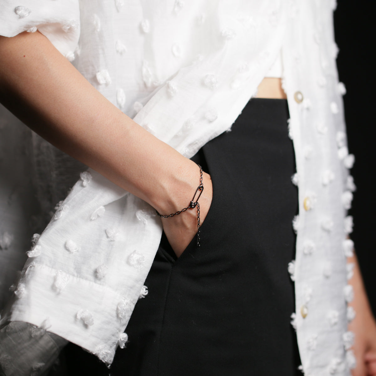 Safety Pin Long Azuki Chain Diamond Bracelet XS - Black