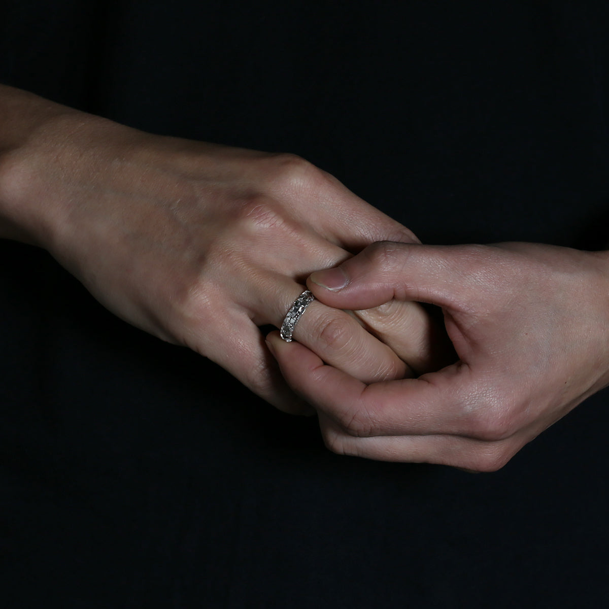 东京科技城之星珠宝戒指 铑金 / 单件装