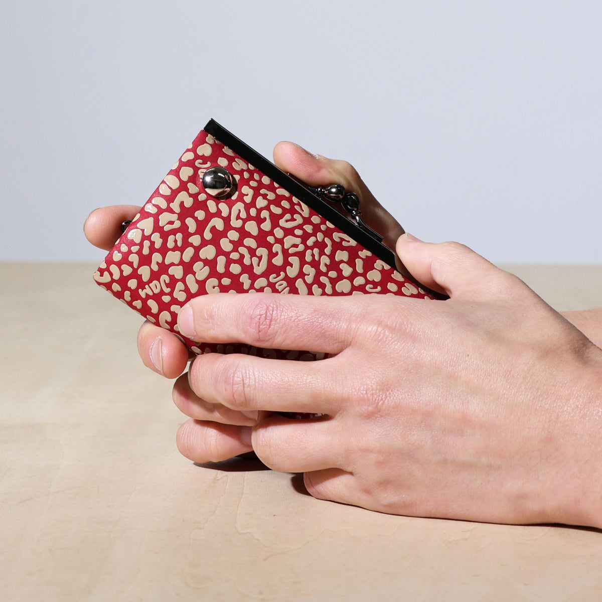 Inden - Indenya Clasp Purse Wallet RED×WHITE Leopard Print