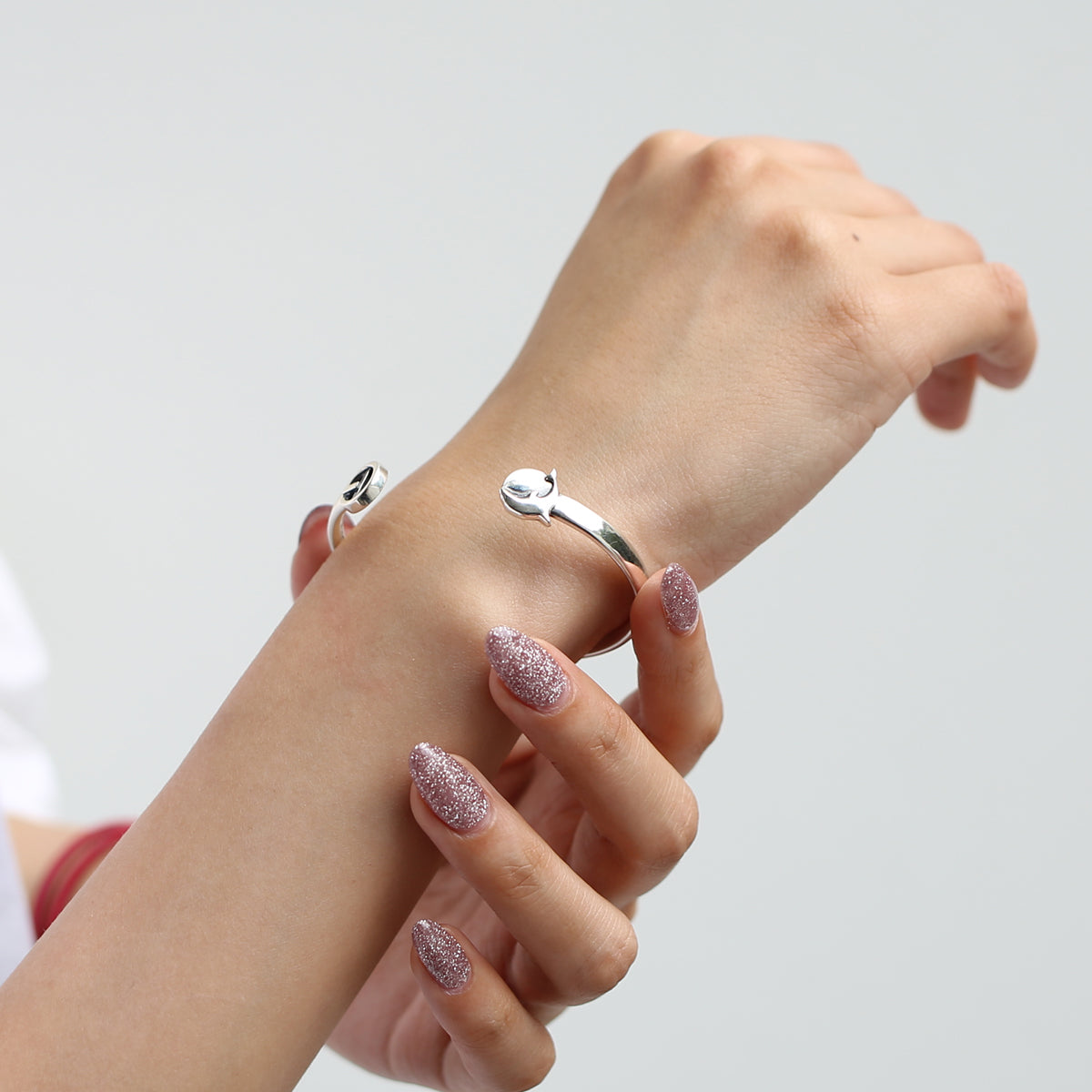 JoJo's Bizarre Adventure: Stone Ocean Green Dolphin Bangle / E. Arnyno