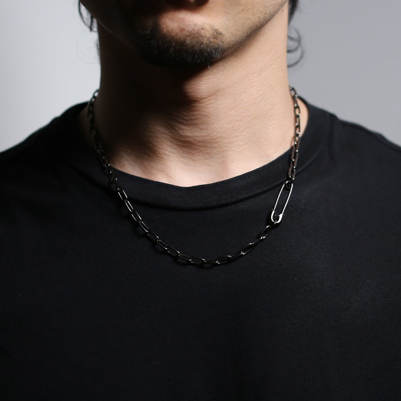 Safety Pin Long Azuki Chain Diamond Necklace M - Black