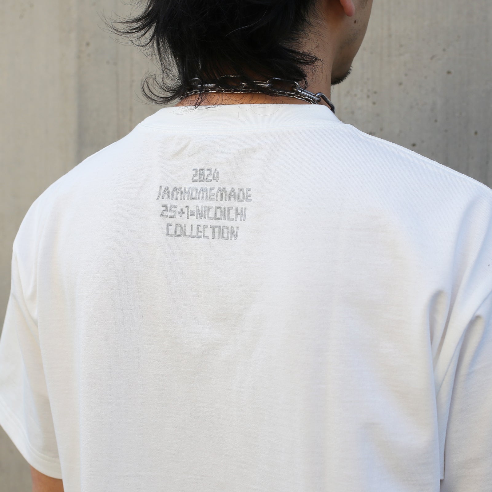 25 + 1 = NICOICHI Graphic T-Shirt / White