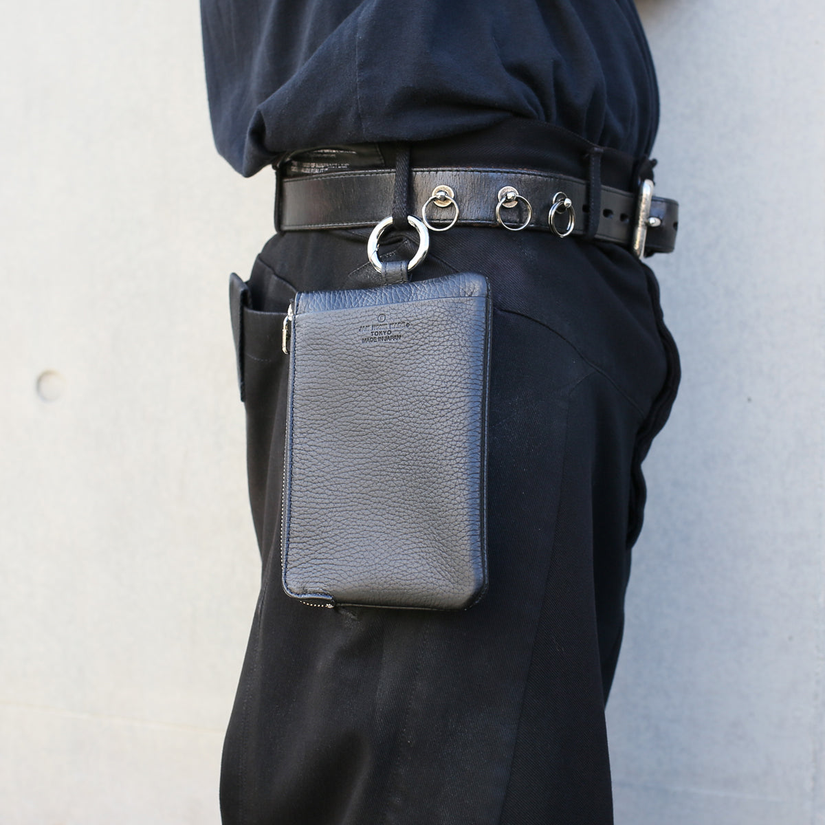 Hands-Free L-Shaped Zip Pouch / Long Wallet Scotchgard Leather