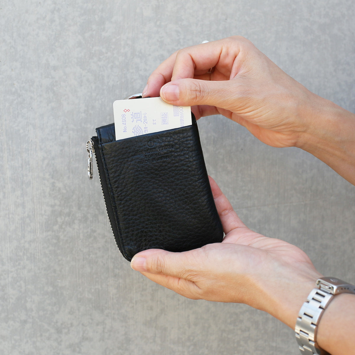 Hands-Free L-Shaped Zip Pouch/Fragment Case Scotchgard Leather