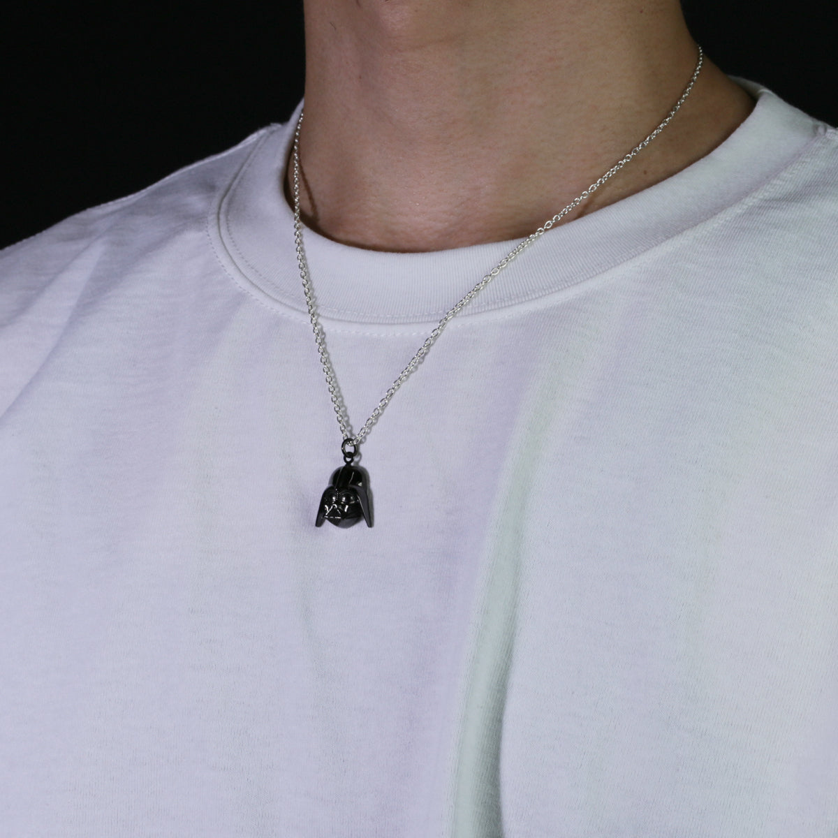 Star Wars™ Darth Vader Mask Necklace