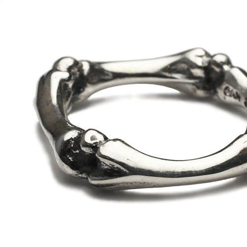 Pirates of the Caribbean: Dead Men Tell No Tales Crossbone Ring - Silver