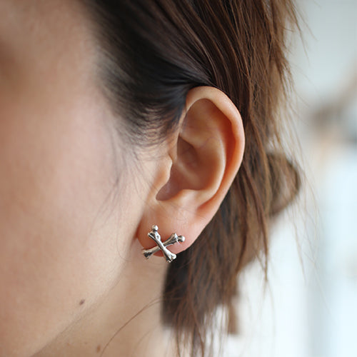 Pirates of the Caribbean: Dead Men Tell No Tales Crossbone Earrings - Silver (One Ear)