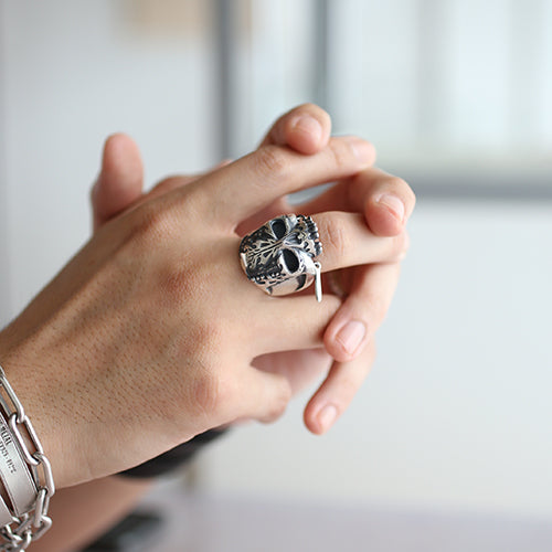 Pirates of the Caribbean: Dead Men Tell No Tales Skull Ring - Silver