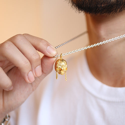 Pirates of the Caribbean: Dead Men Tell No Tales Skull Necklace - 18K Yellow Gold